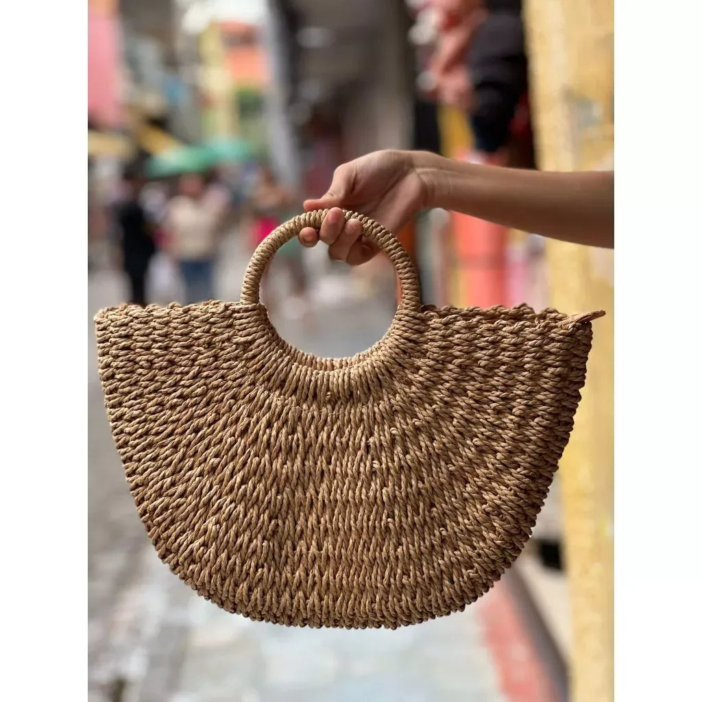 Bolsa Feminina Redonda de Palha – Meia Lua Artesanal