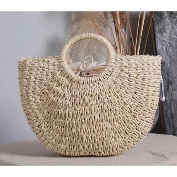 Bolsa Feminina Redonda de Palha – Meia Lua Artesanal